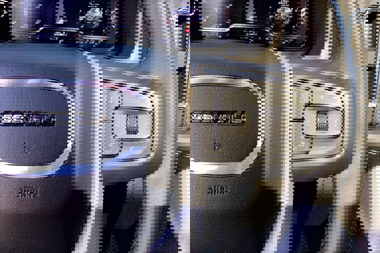 Used 2024 GMC Yukon Denali image 25