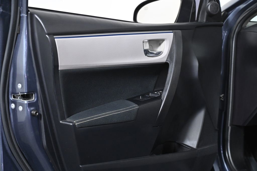 Used 2014 Toyota Corolla LE image 26