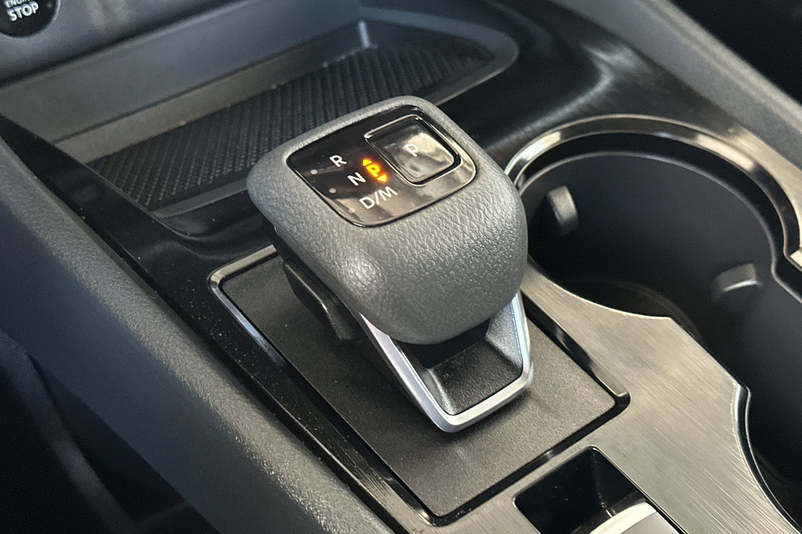 Used 2025 Nissan Rogue SV FWD image 28