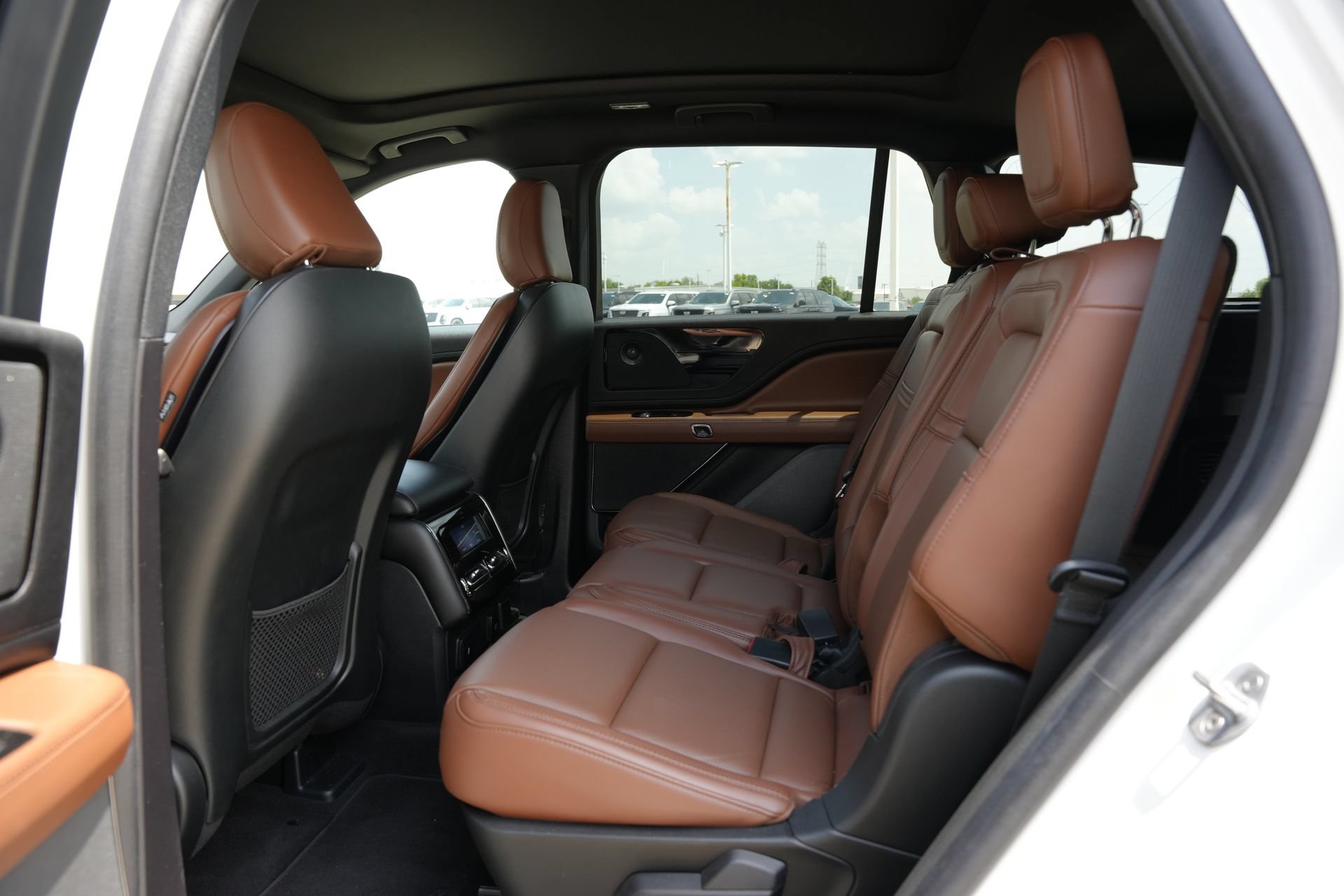 Used 2023 Lincoln Aviator Reserve RWD image 21