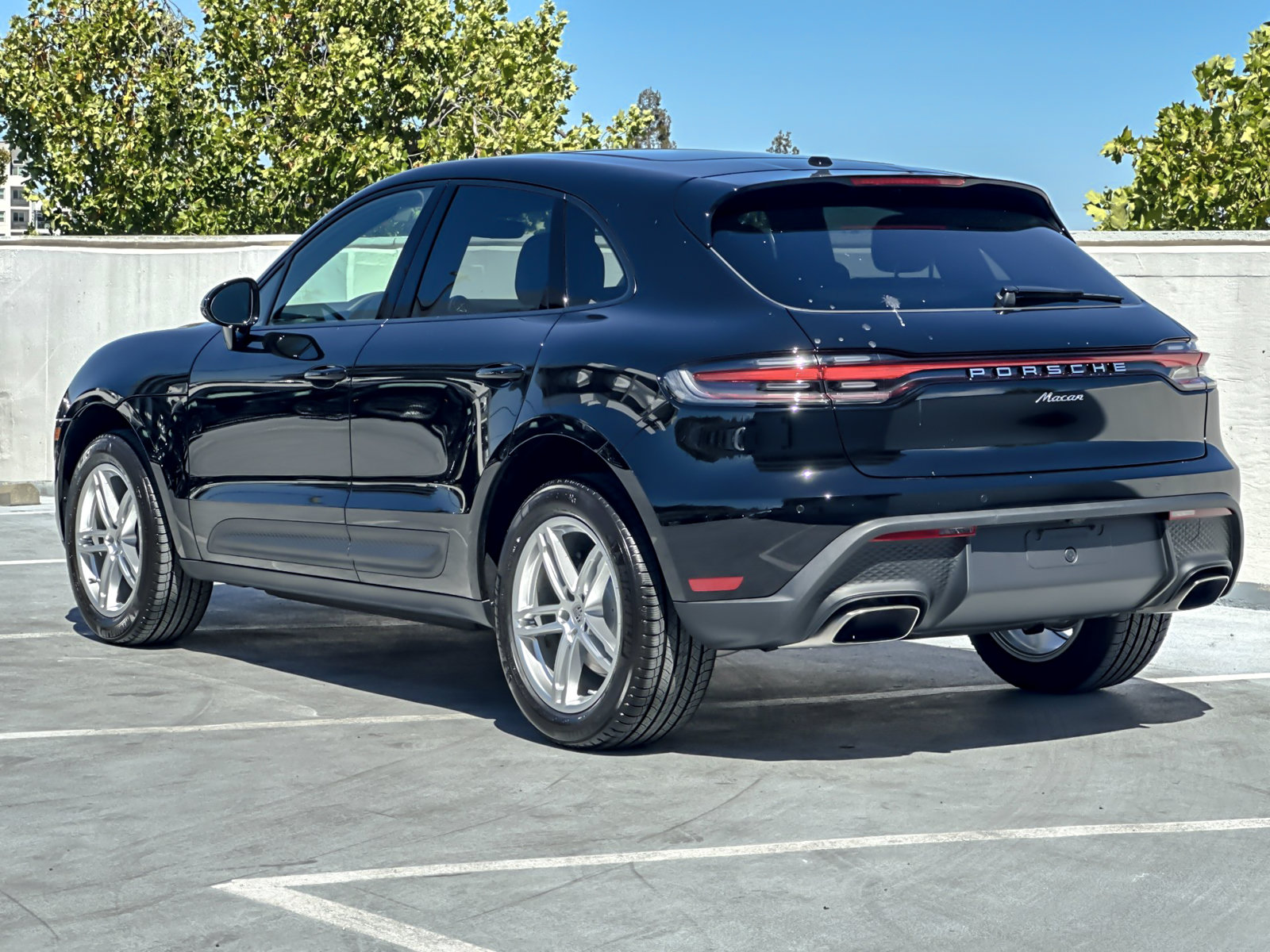 New 2026 Porsche Macan AWD/4WD image 4