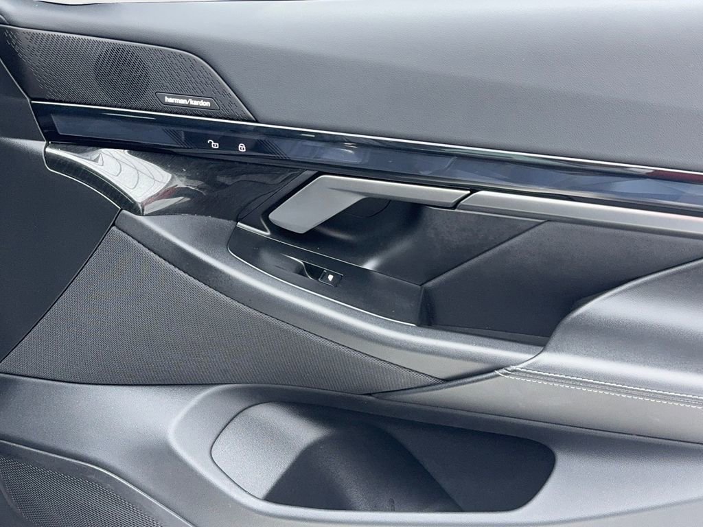 Used 2024 BMW i5 eDrive40i image 49