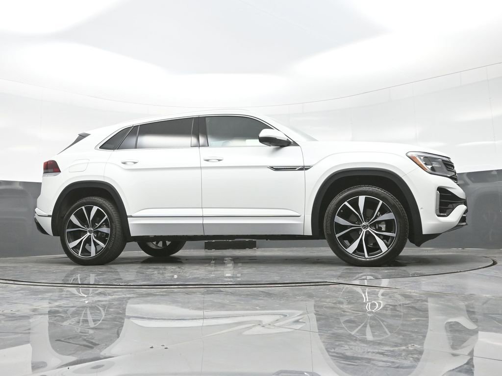 Used 2025 Volkswagen Atlas Cross Sport SEL Premium R-Line image 22