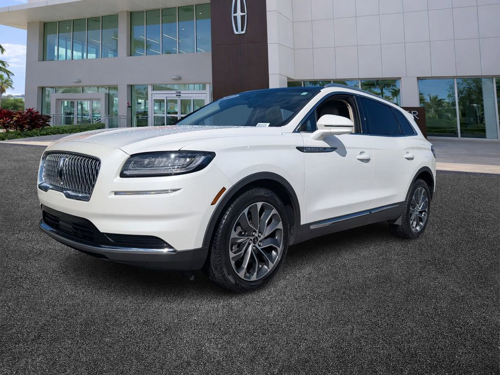 Used 2022 Lincoln Nautilus Reserve image 3
