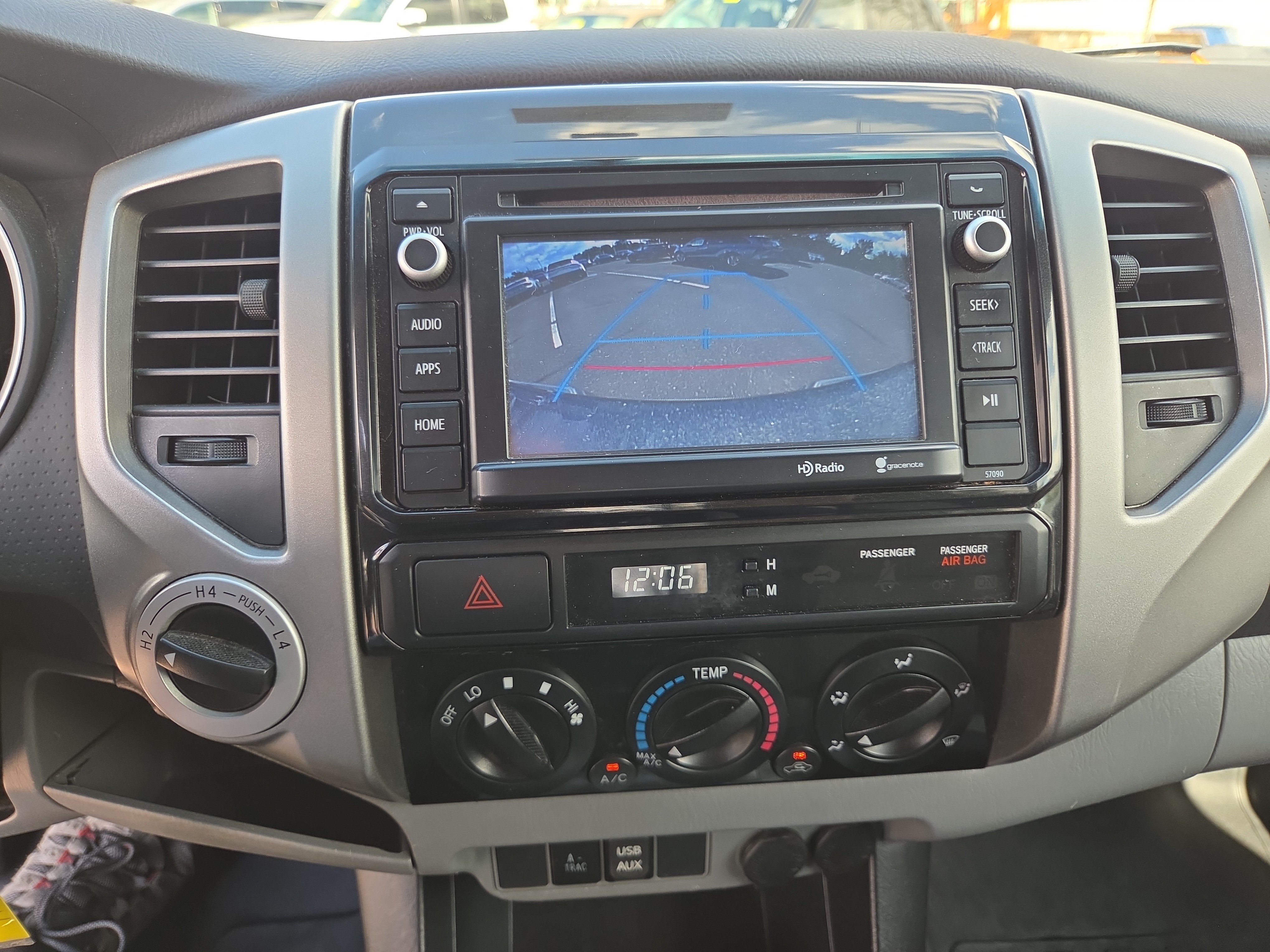 Used 2014 Toyota Tacoma 4x4 Double Cab w/ TRD Off-Road Package image 23