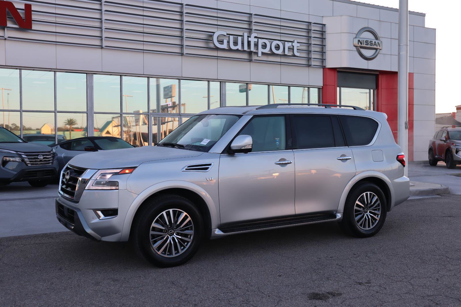 Used 2022 Nissan Armada SL image 2
