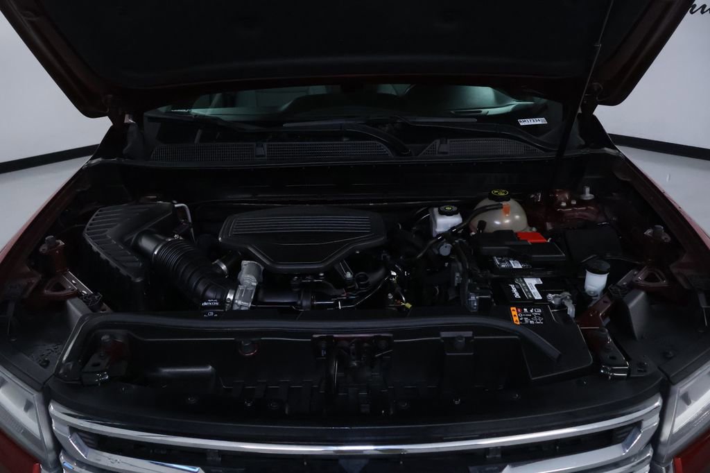 Used 2021 GMC Acadia SLT w/ LPO, Floor Liner Package image 37