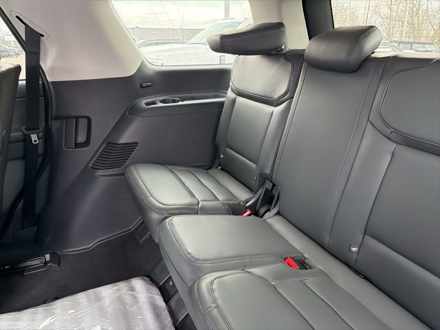 New 2026 Ford Expedition Active image 11