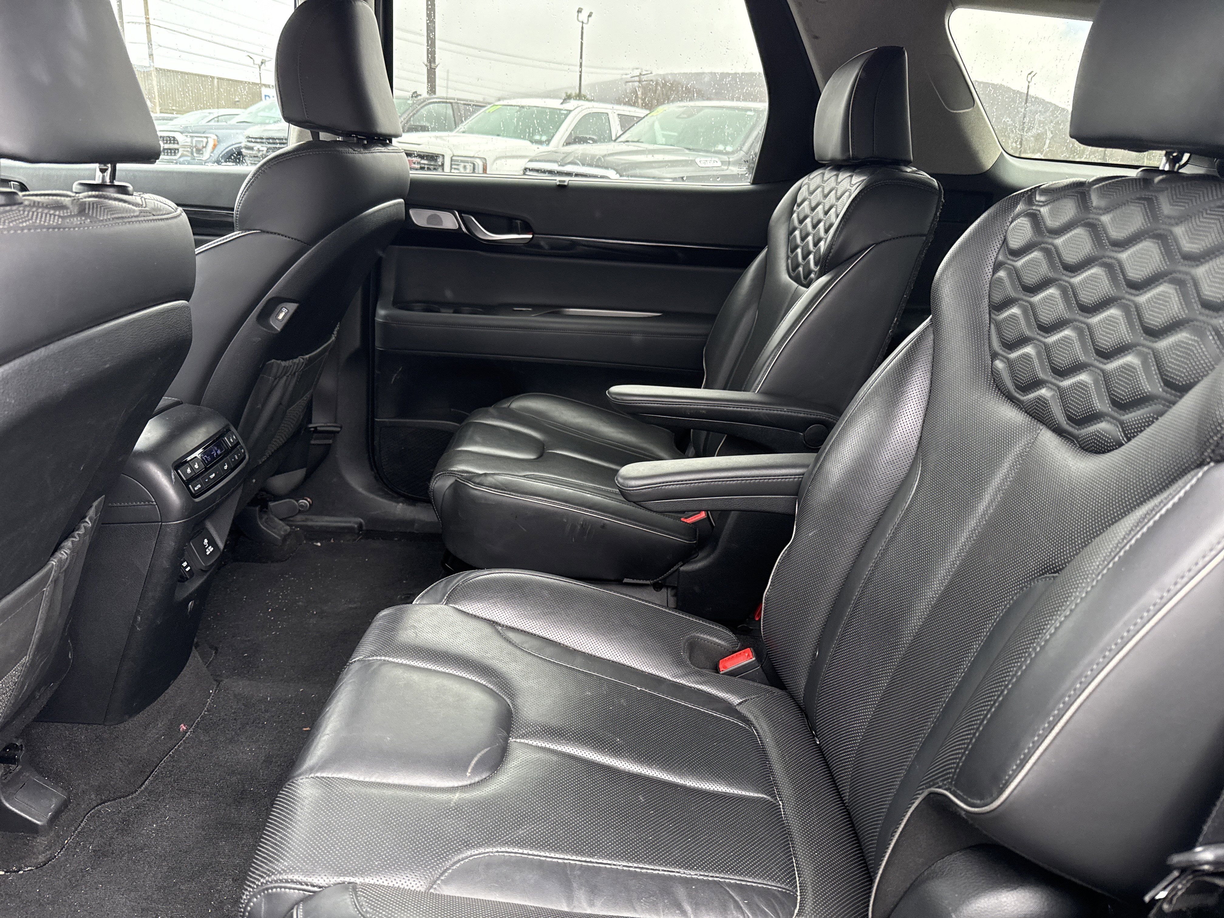 Used 2022 Hyundai Palisade Limited AWD/4WD image 12