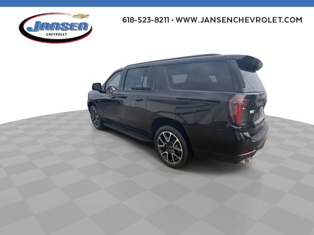 Used 2025 Chevrolet Suburban RST image 6