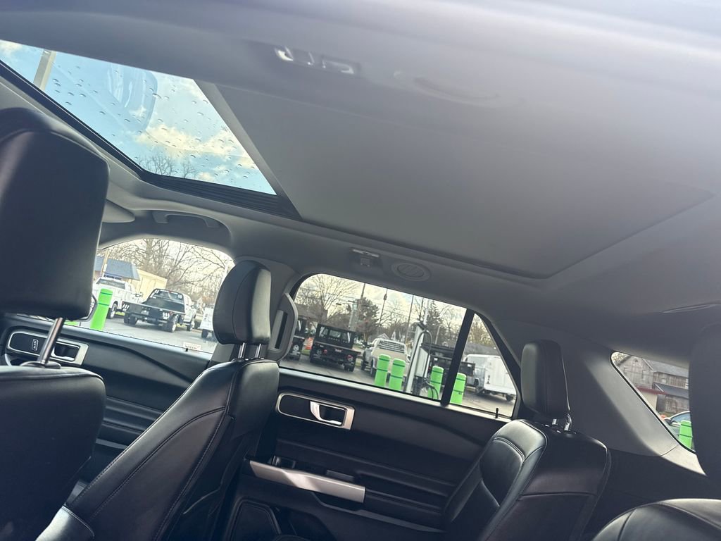 Used 2023 Ford Explorer XLT w/ Equipment Group 202A image 19