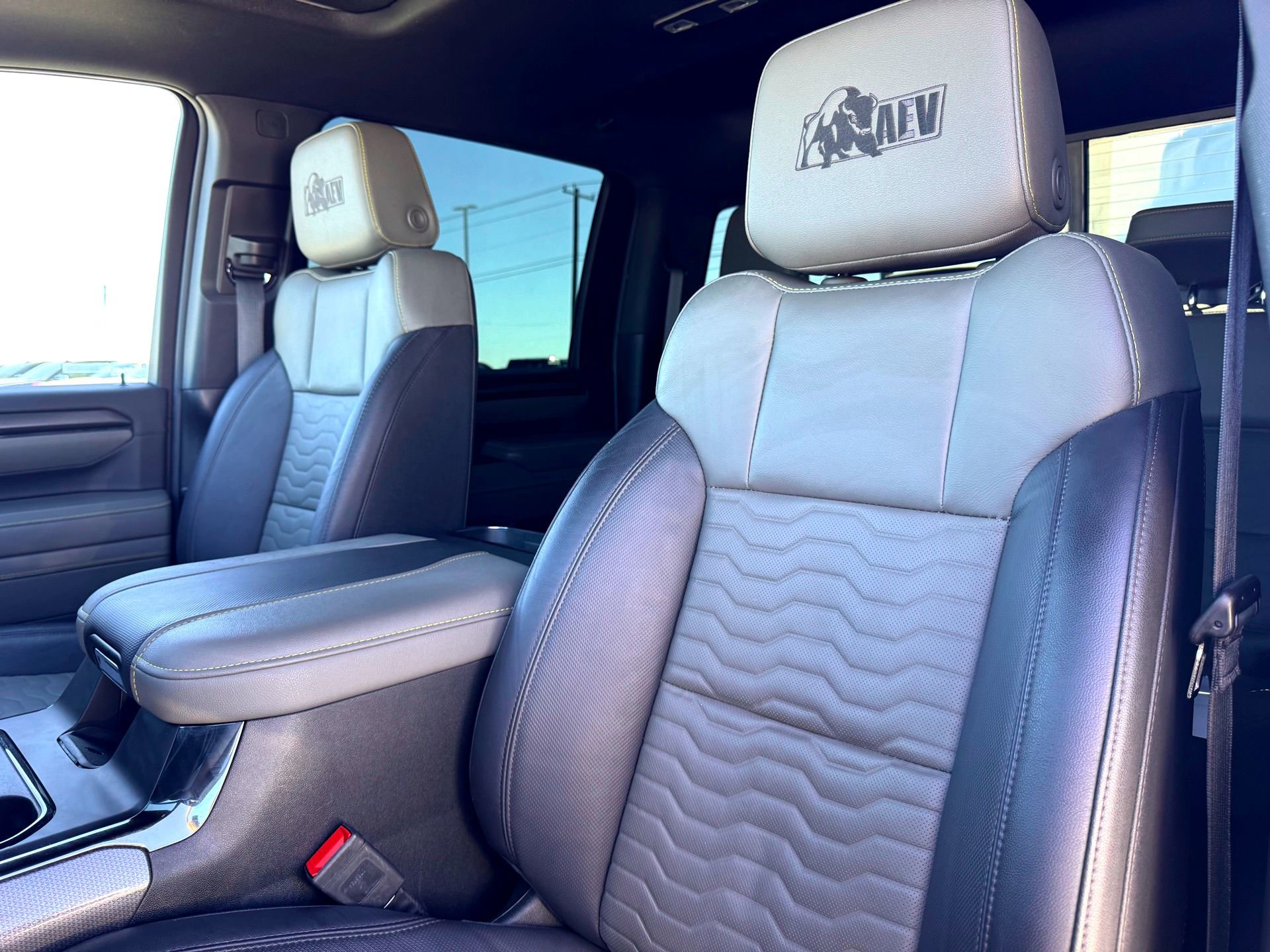 Used 2024 Chevrolet Silverado 2500 ZR2 w/ ZR2 Bison Edition image 14