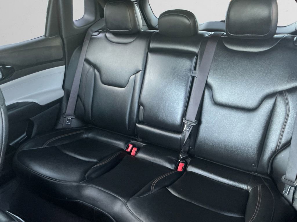 Used 2024 Jeep Compass Limited image 13