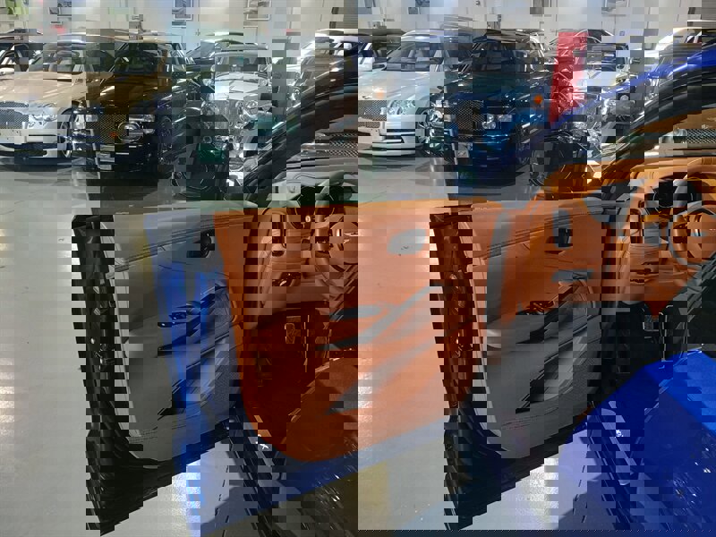 Used 2021 Aston Martin DBX image 12