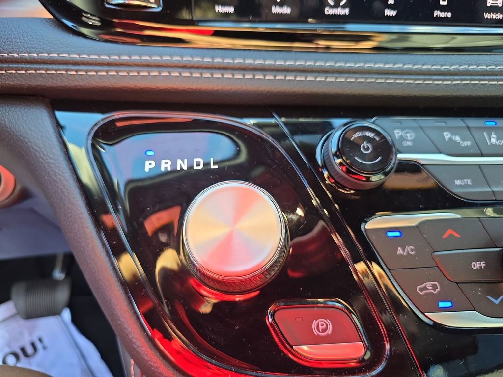 Used 2024 Chrysler Pacifica Limited w/ S Appearance Package AWD/4WD image 20