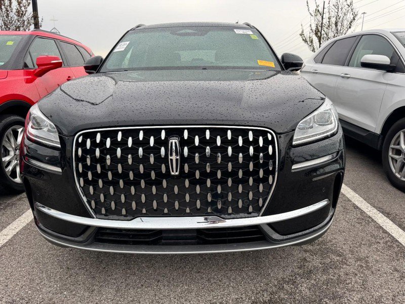 Used 2025 Lincoln Corsair Reserve w/ Equipment Group 202A image 2