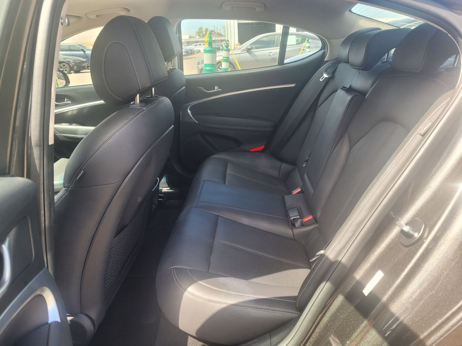 Used 2025 Genesis G70 2.5T image 12