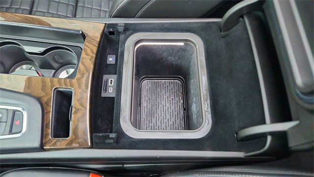 Used 2023 Cadillac Escalade ESV Sport Platinum w/ LPO, ONYX Package image 61