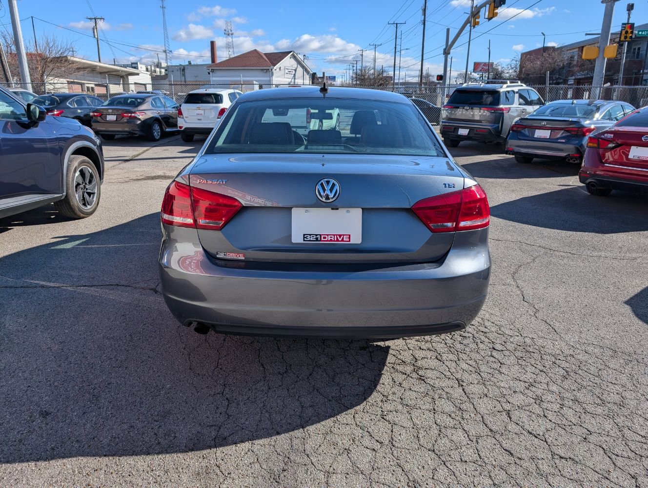 Used 2015 Volkswagen Passat 1.8T Limited Edition image 7