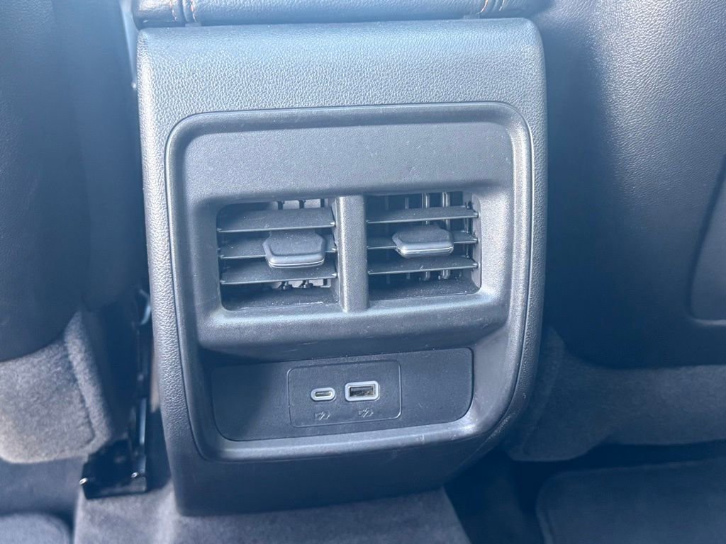 Used 2022 Cadillac XT4 Sport w/ Technology Package image 18