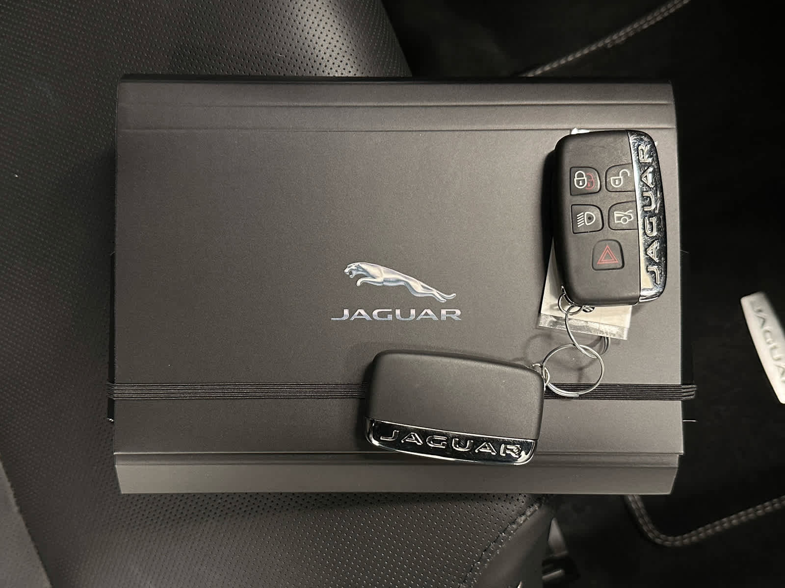 Used 2024 Jaguar F-TYPE R image 39