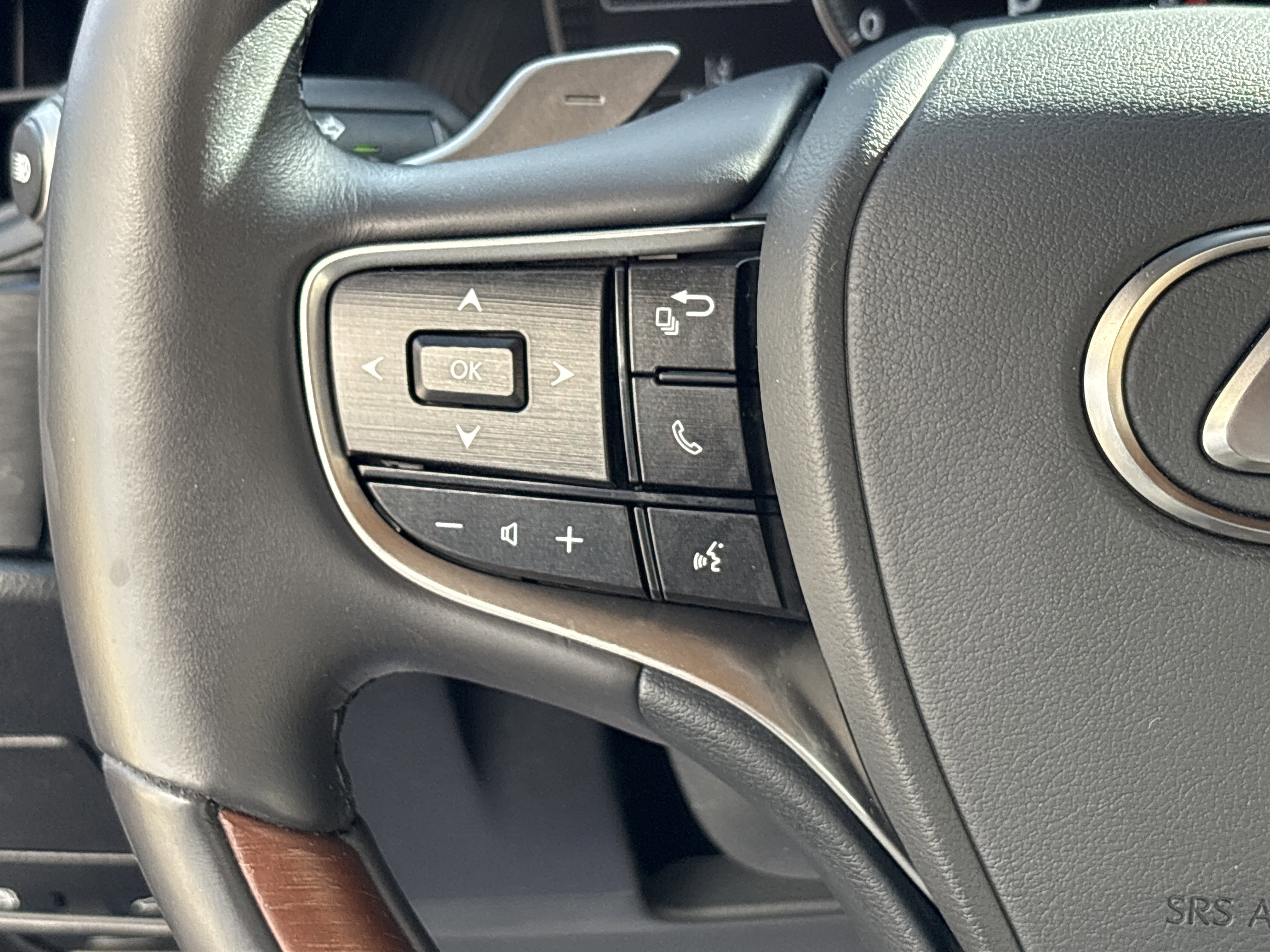 Used 2023 Lexus ES 350 Ultra Luxury image 19