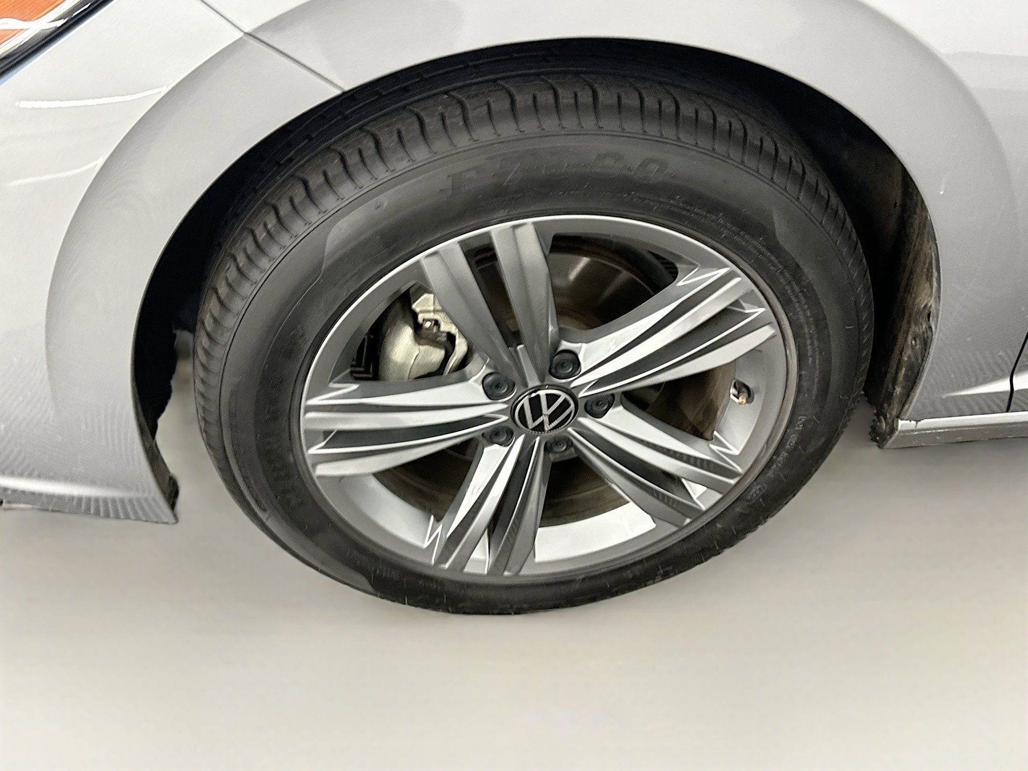 Used 2024 Volkswagen Jetta SE image 11