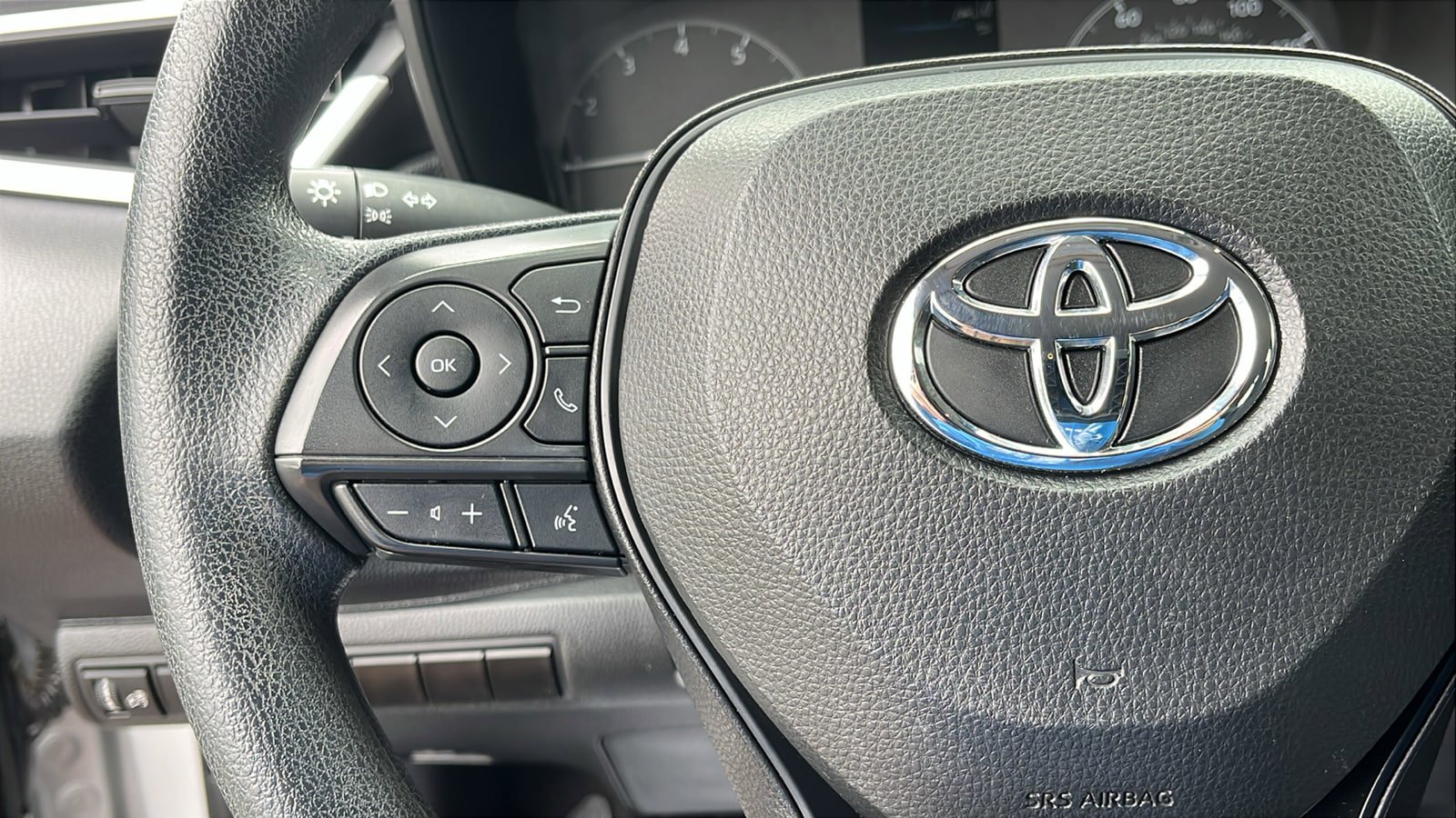 Used 2023 Toyota Corolla LE FWD image 12