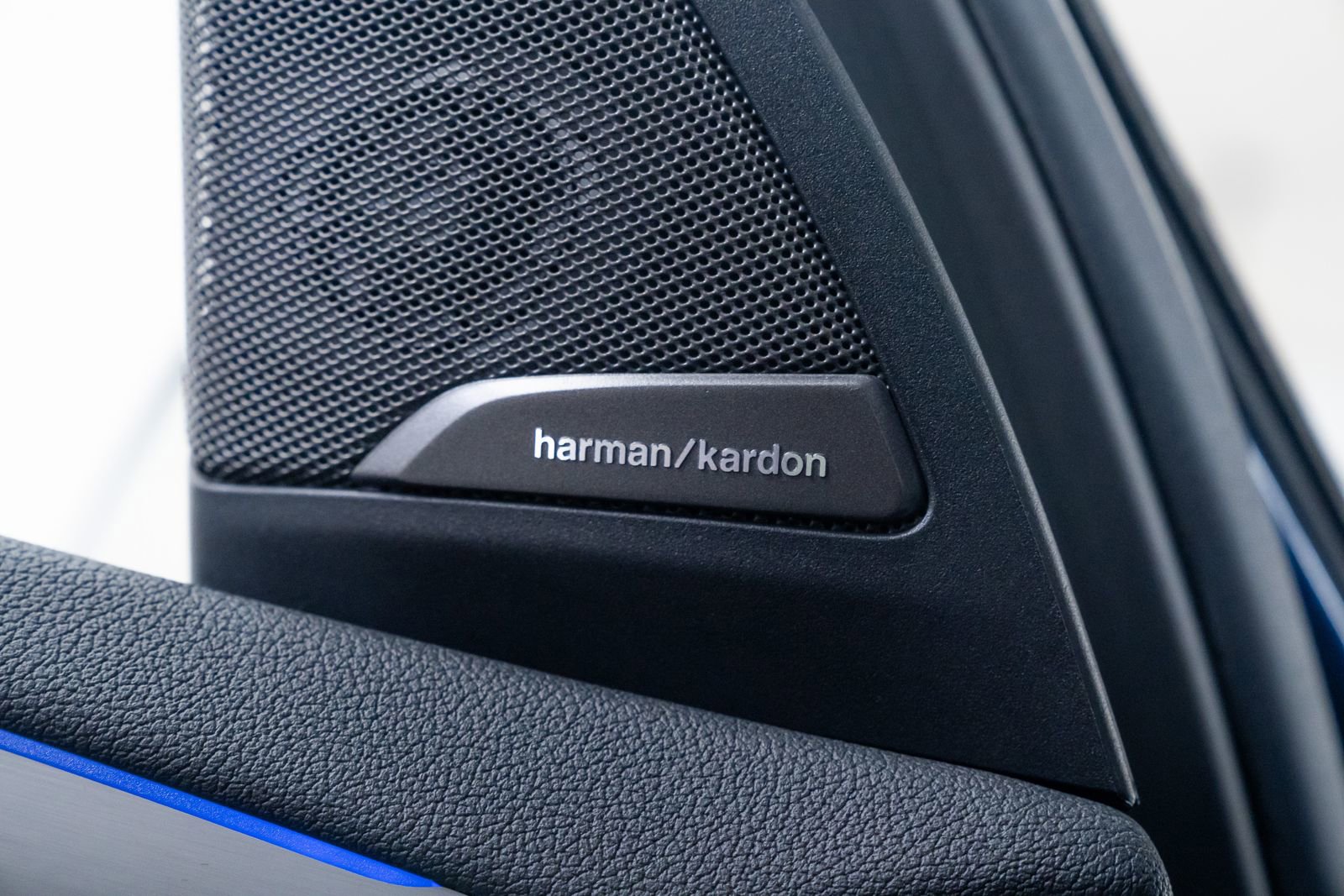 Used 2019 BMW X3 M40i w/ Premium Package image 16