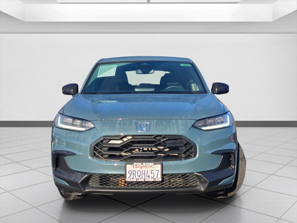 Certified 2025 Honda HR-V Sport image 2