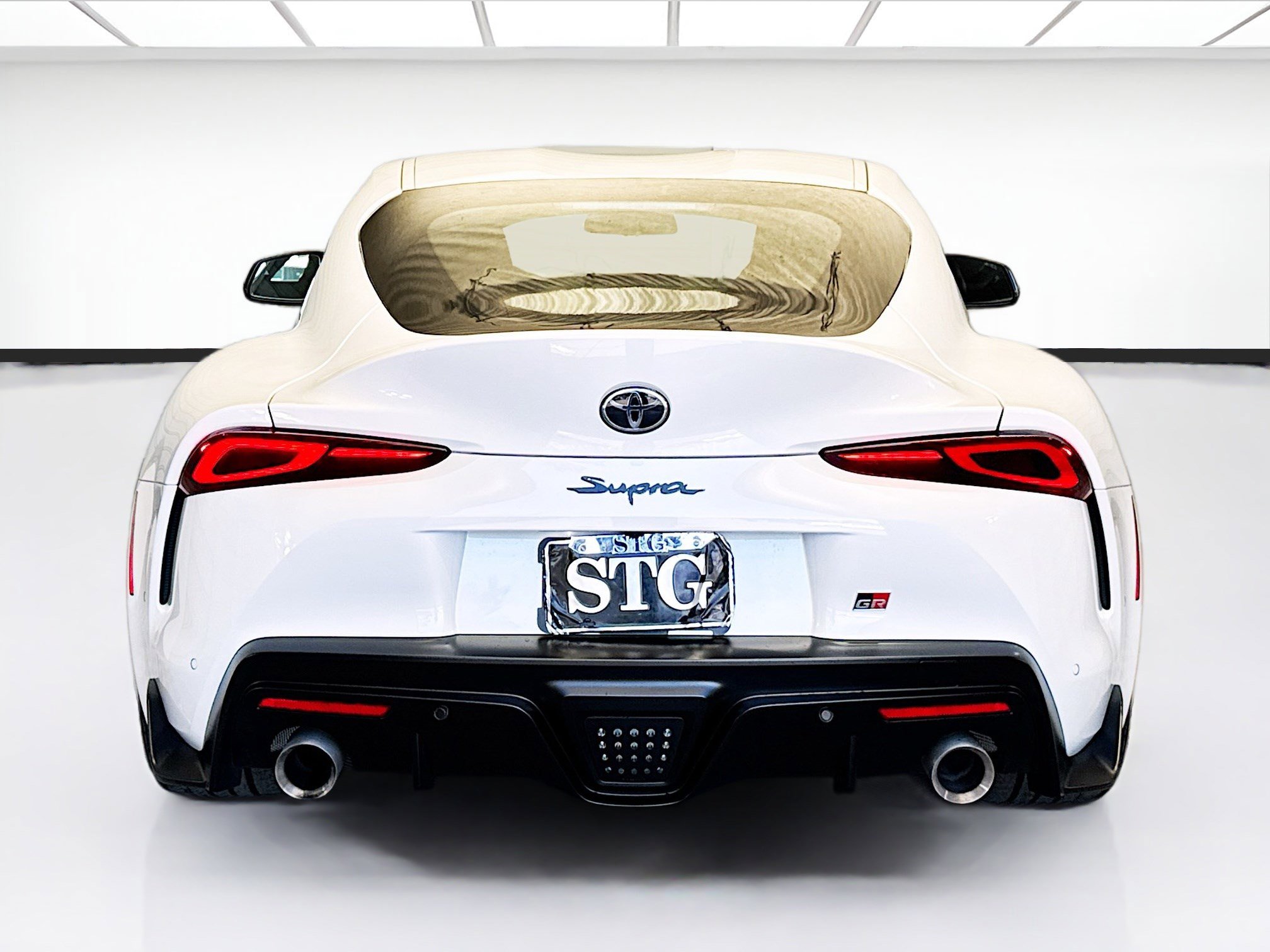 Used 2024 Toyota Supra Premium w/ Driver Assist Package RWD image 5
