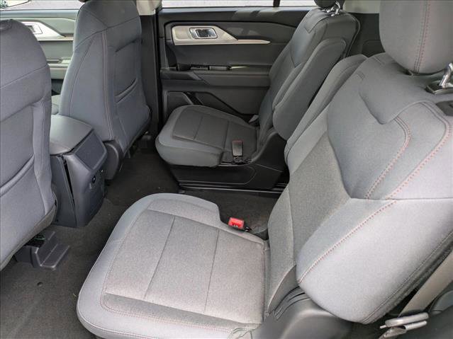 New 2026 Ford Explorer Active RWD image 14