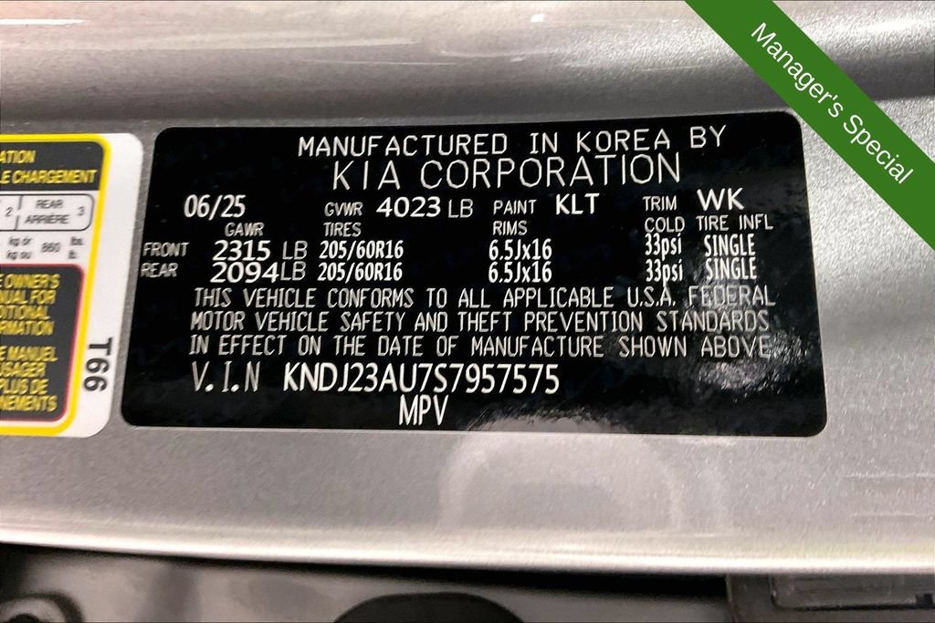 Used 2025 Kia Soul LX FWD image 39