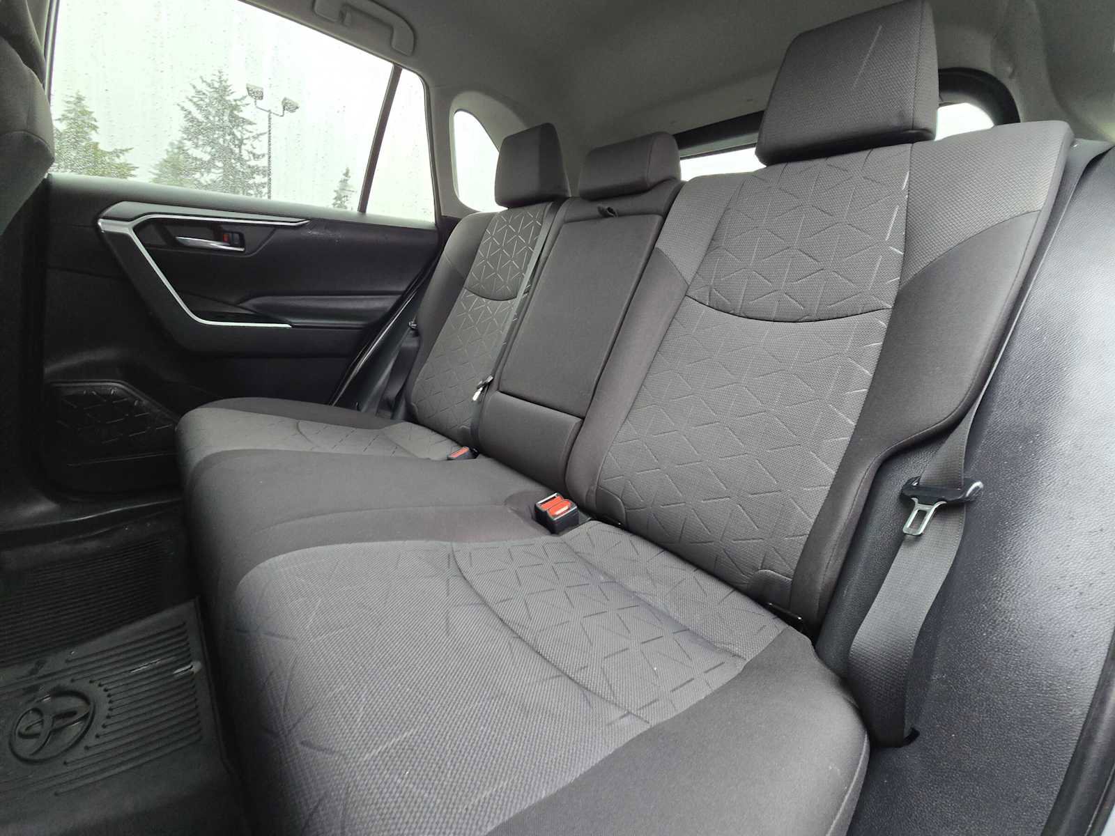 Used 2020 Toyota RAV4 XLE w/ All Weather Liner Package AWD/4WD image 17