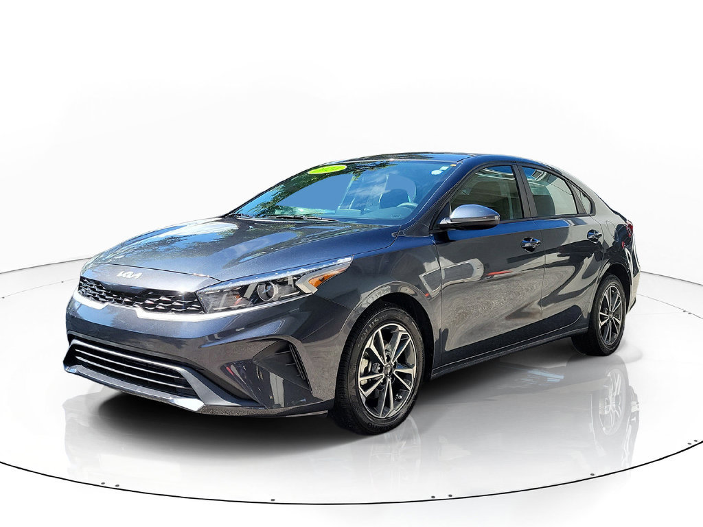 Certified 2024 Kia Forte LXS FWD image 3