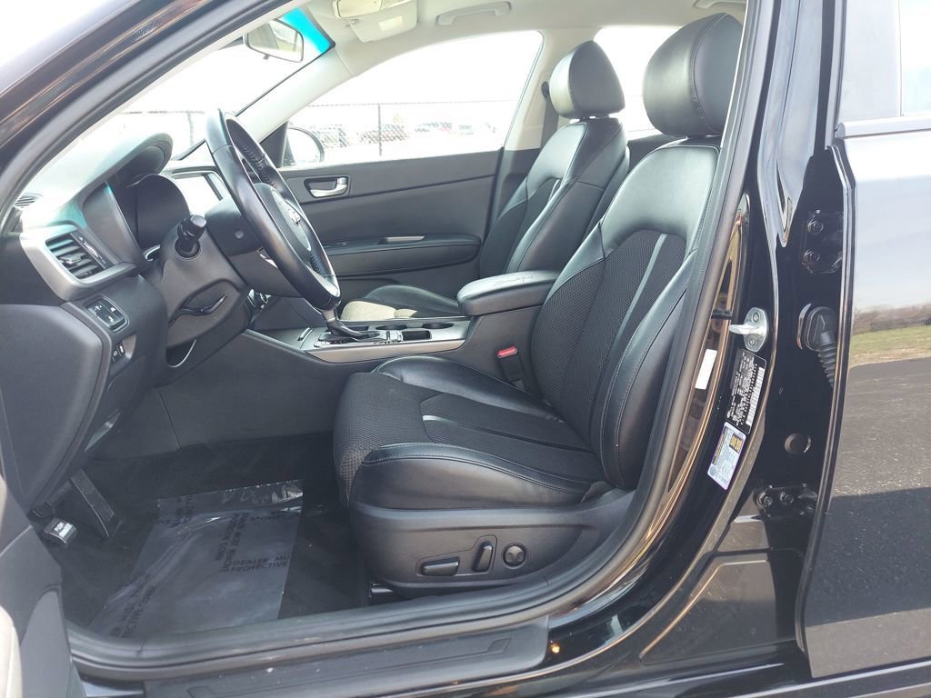 Used 2020 Kia Optima S image 11