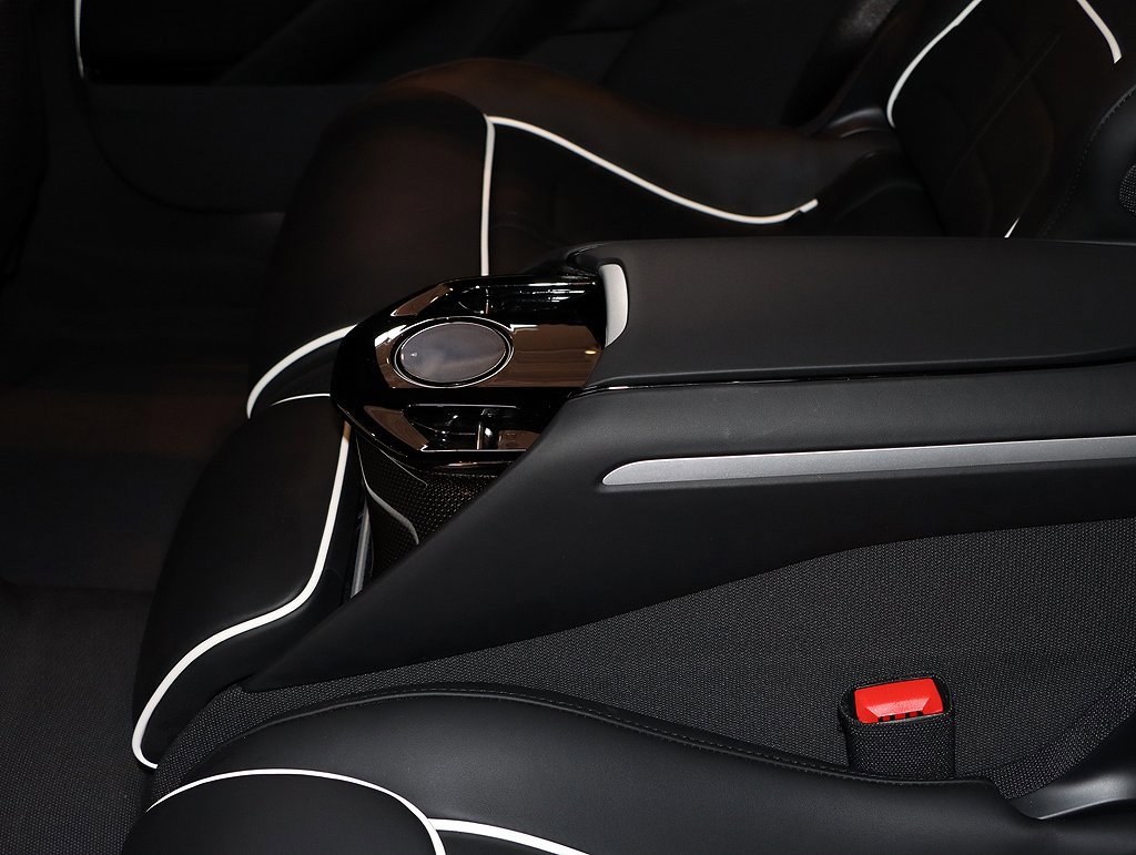 Certified 2024 Ferrari Purosangue image 81