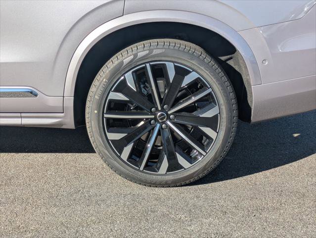 New 2026 Volvo XC90 B6 Plus w/ Protection Package Premier image 6