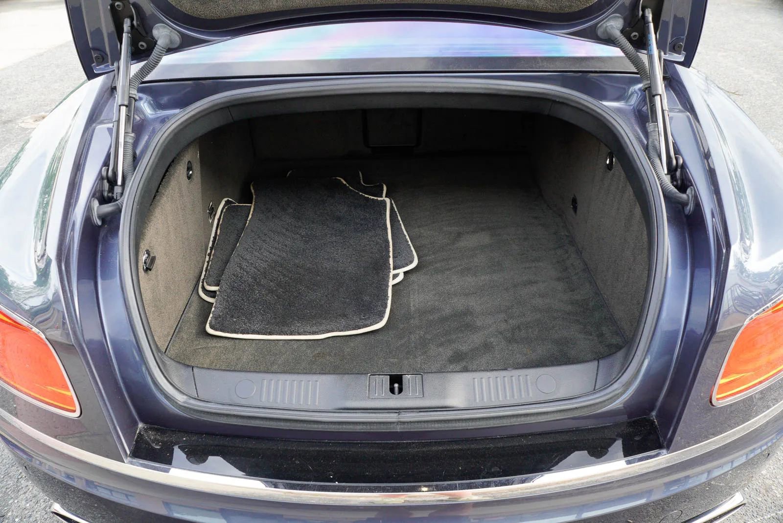 Used 2014 Bentley Flying Spur W12 AWD/4WD image 28