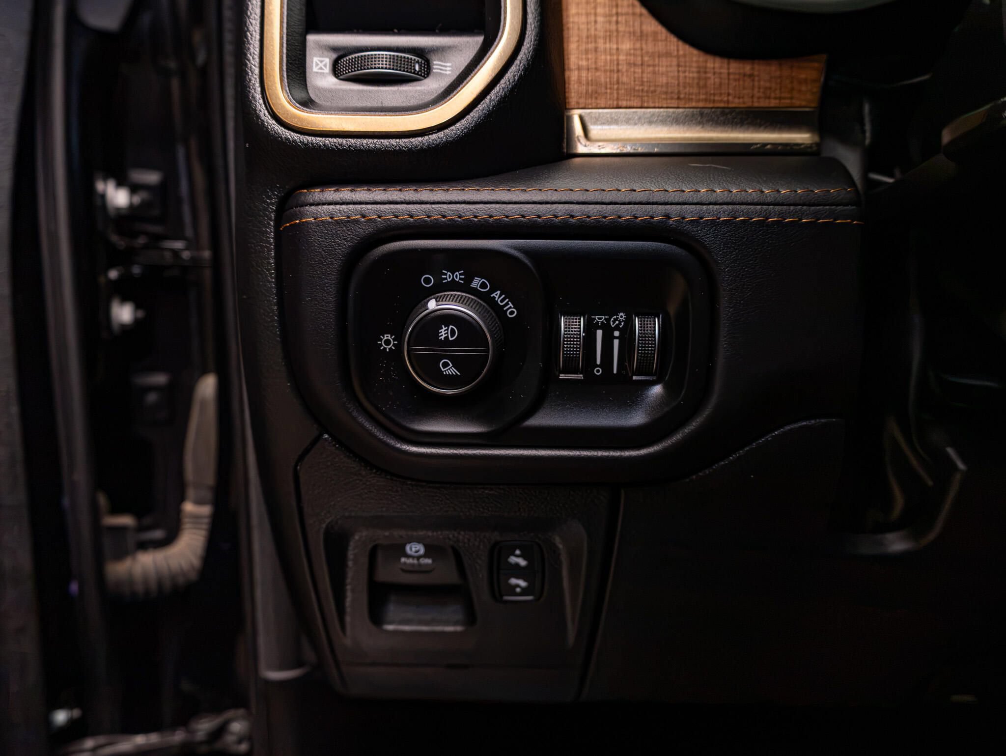 Used 2023 RAM 1500 Limited AWD/4WD image 23