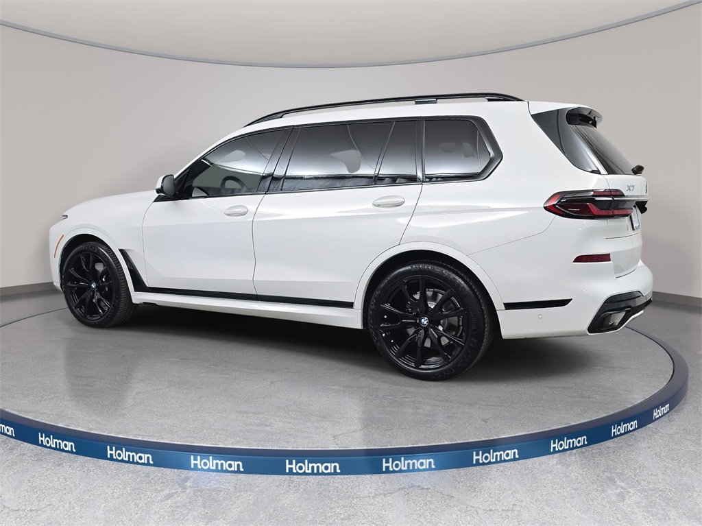 Used 2023 BMW X7 xDrive40i w/ M Sport Package image 8