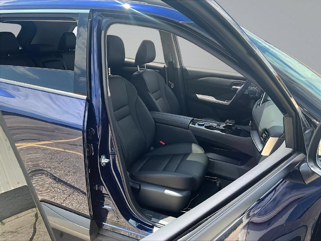 New 2026 Nissan Rogue Dark Armor AWD/4WD image 10