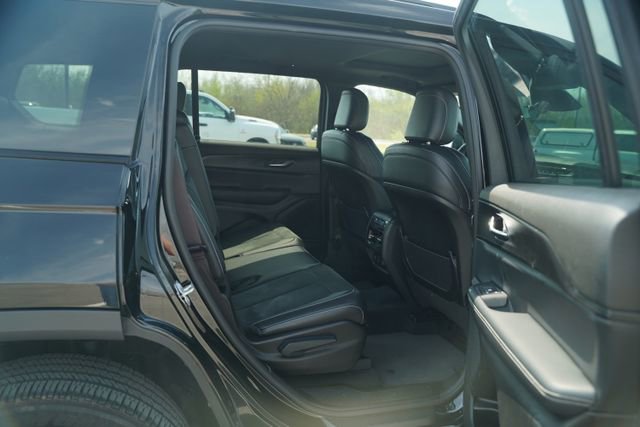 Used 2025 Jeep Grand Cherokee L Altitude image 23