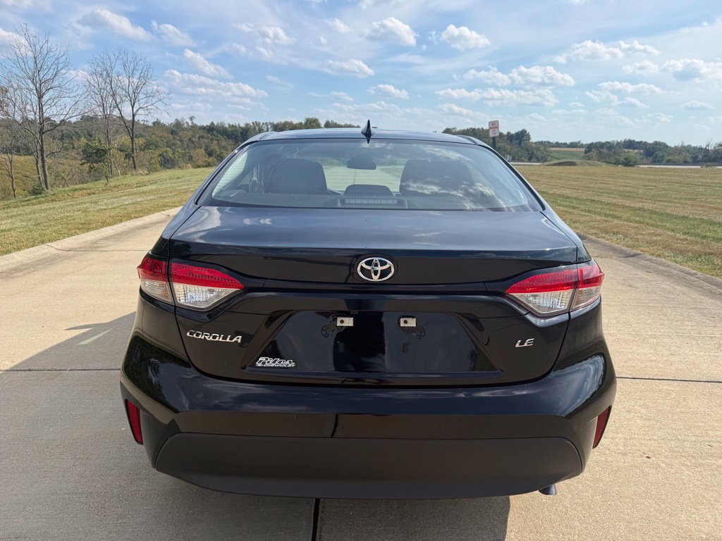 Used 2024 Toyota Corolla LE FWD image 4