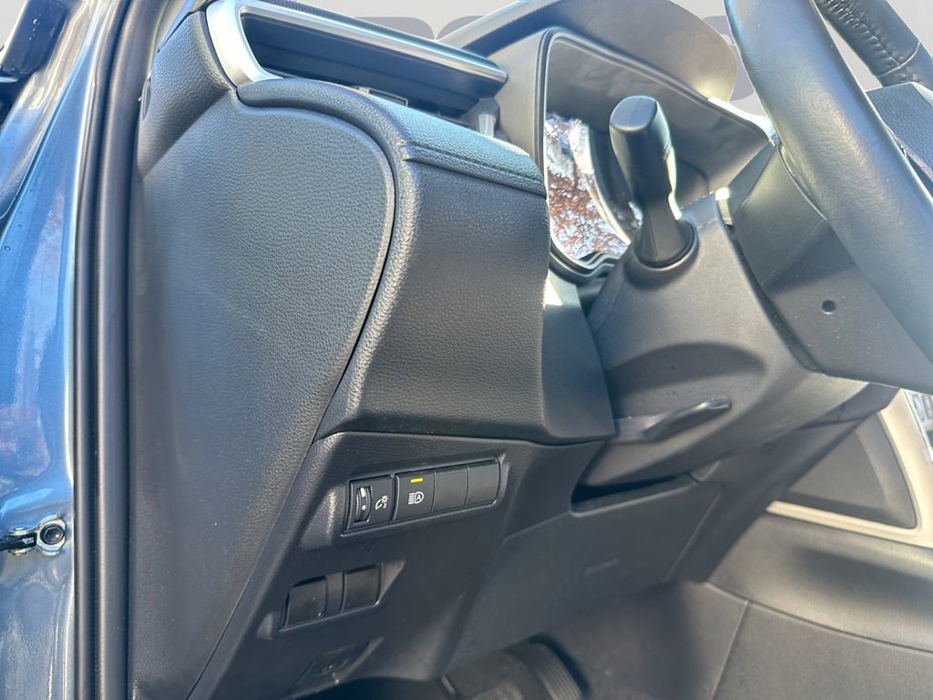 Used 2024 Toyota Corolla Cross LE image 13