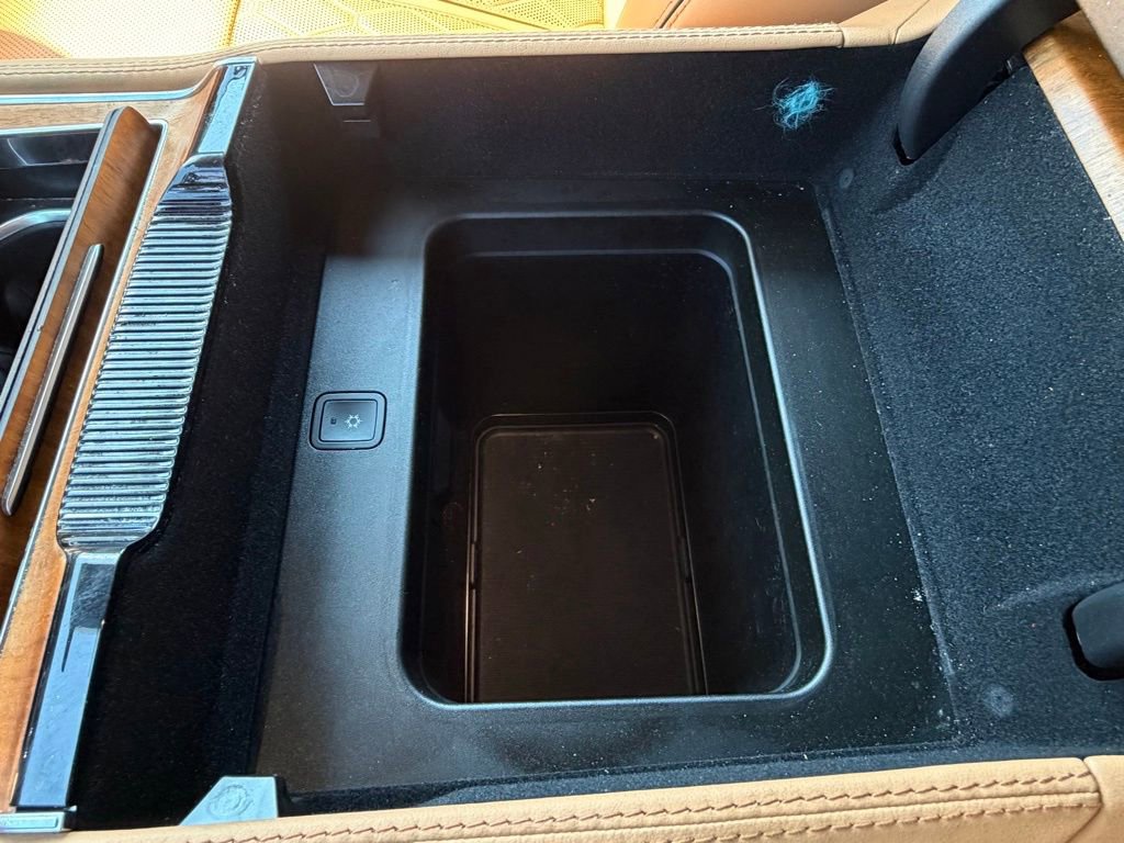 Certified 2025 Jeep Grand Wagoneer L Series III w/ Rear Seat Video Group 1 image 30