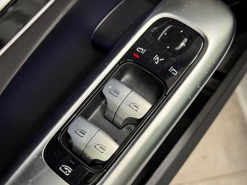 New 2026 Mercedes-Benz C 300 4MATIC Sedan image 15