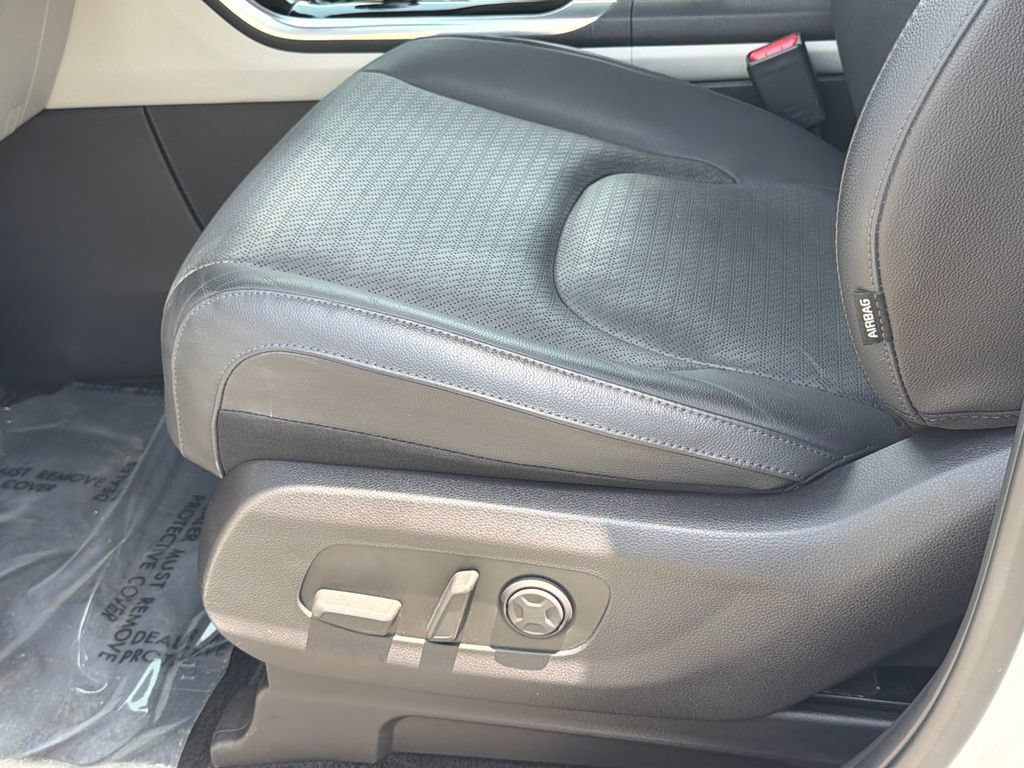 Certified 2024 Kia Carnival SX Prestige FWD image 22