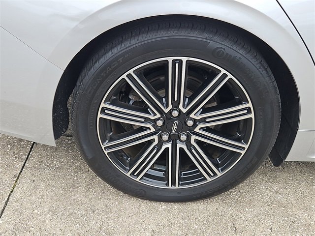 Used 2018 Lincoln Continental Reserve image 5