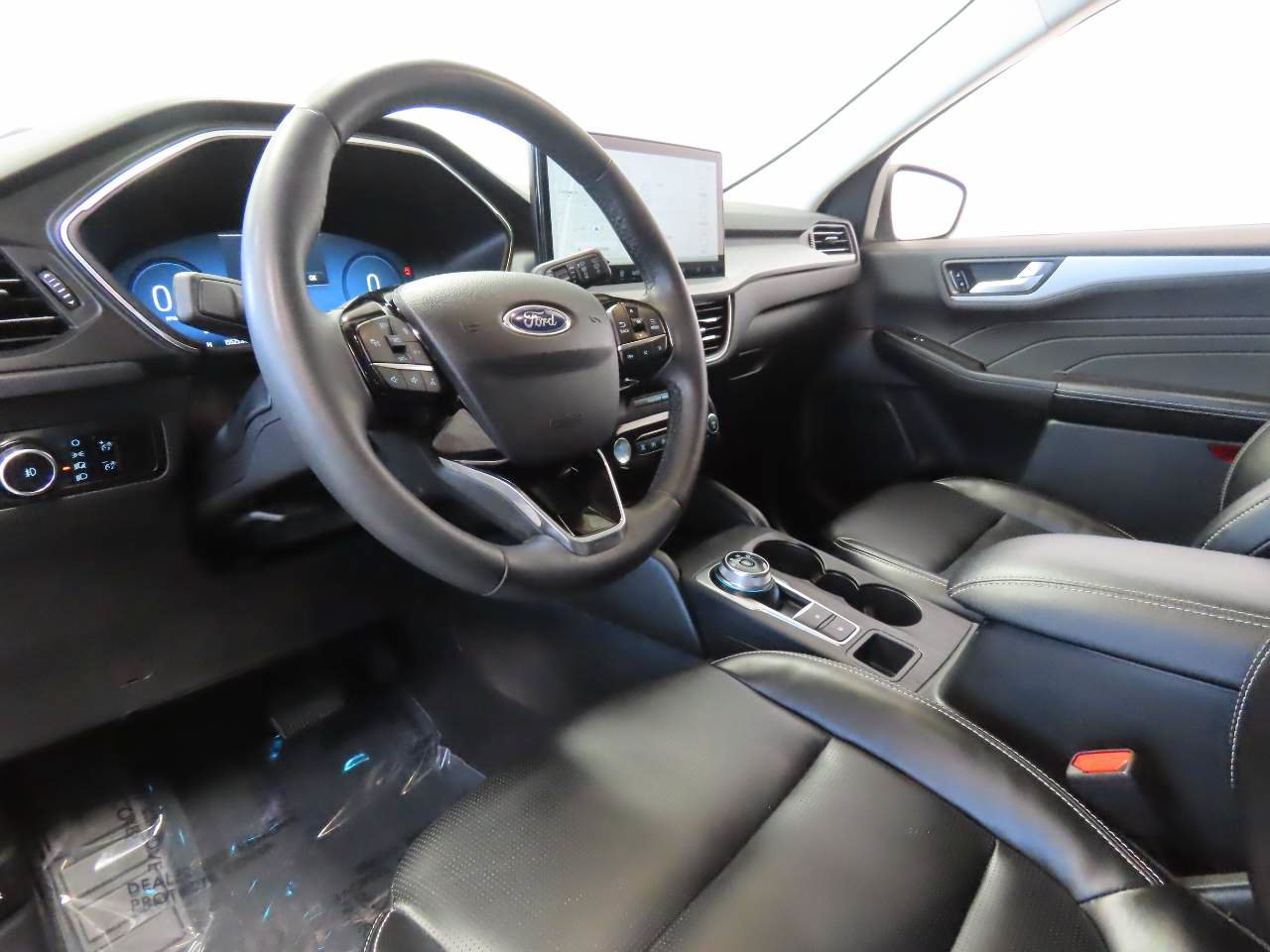 Used 2023 Ford Escape Platinum AWD/4WD image 13